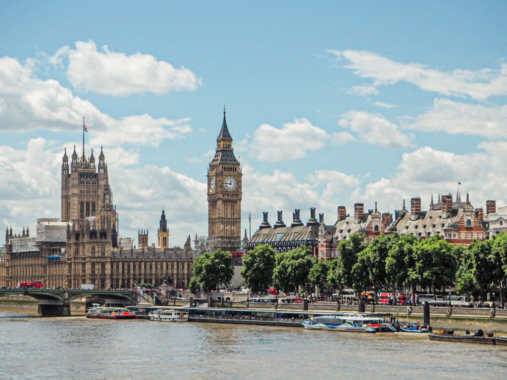 ロンドンでインターンシップやアルバイトを経験
