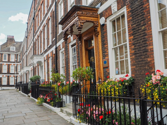 イギリス留学先ロンドンの住宅街。歴史ある街並みと落ち着いた生活環境